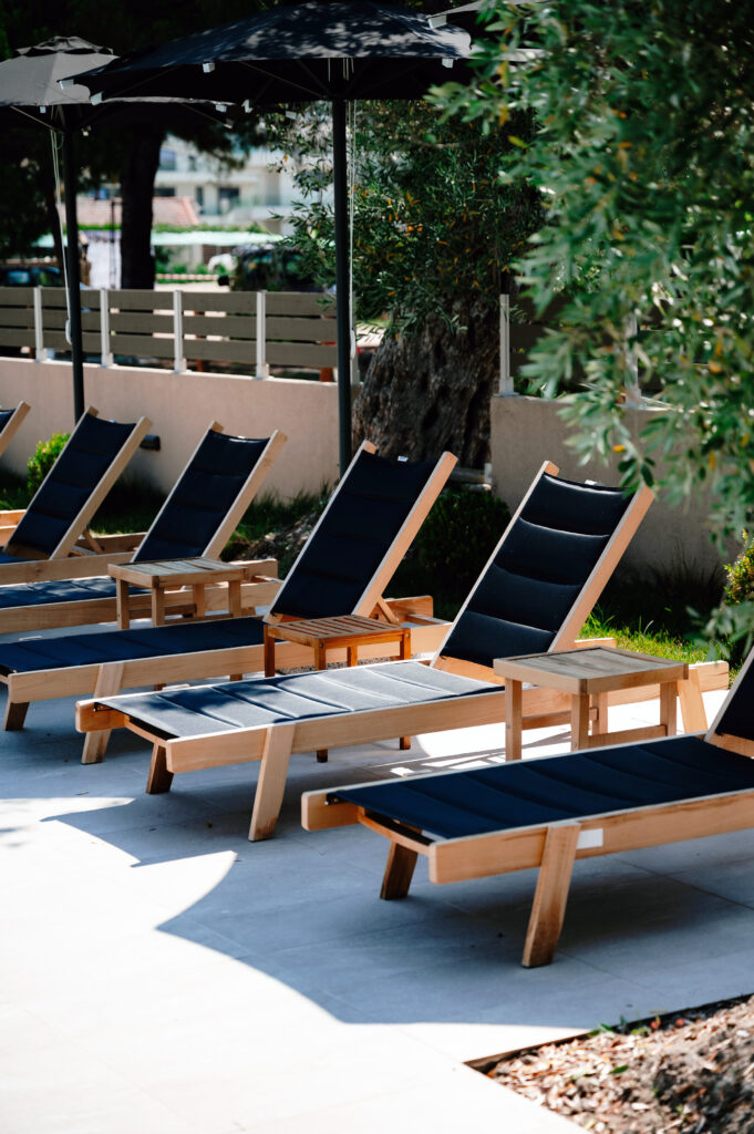 The loungers under the trees.
